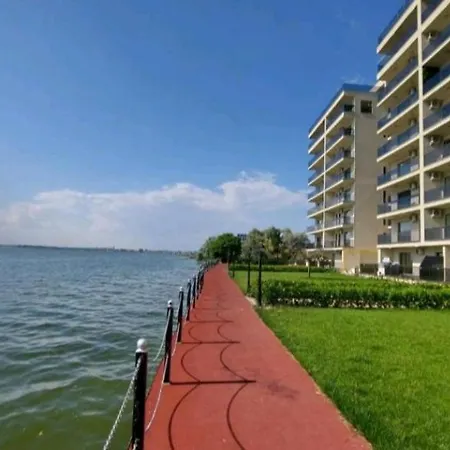 Solid Seaview Family Studio Apartment *