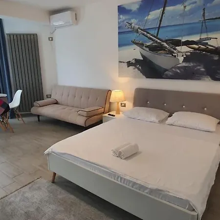 Solid Seaview Family Studio *